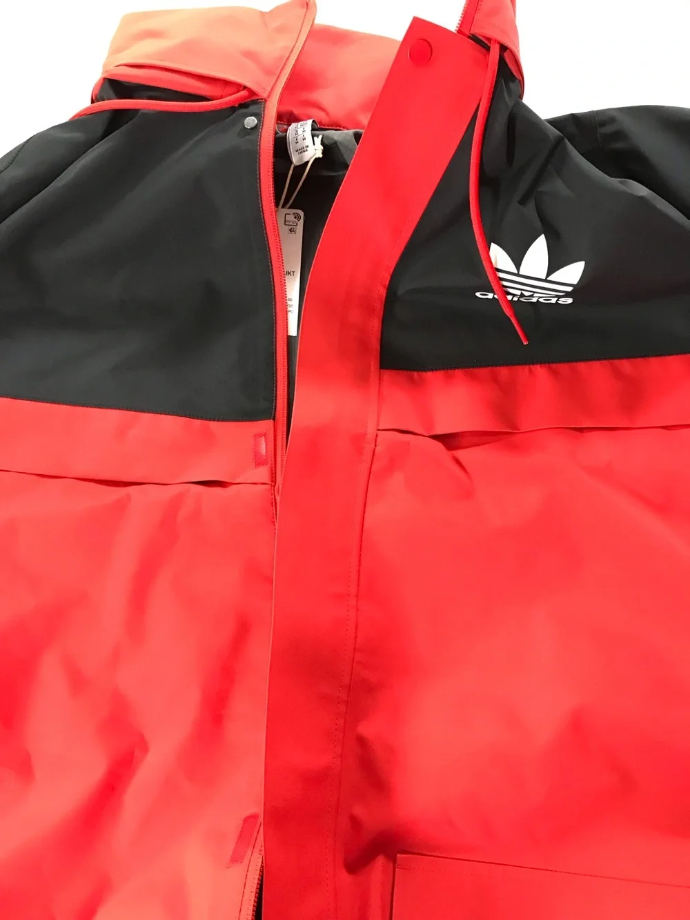 Adidas  Mens MUFC Jacket/Raincoat Size Medium Red/Black Hoodie